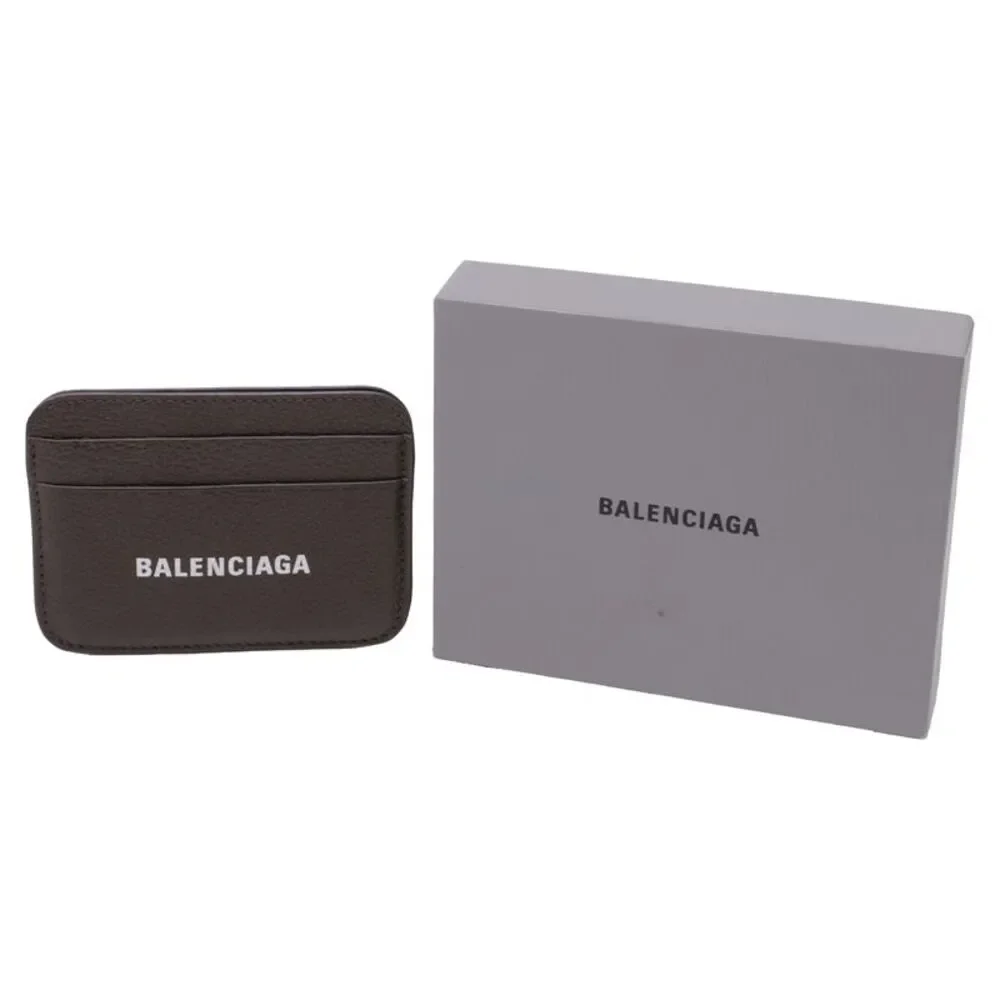 Balenciaga delivery duty